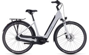 Cube Supreme Hybrid ONE 400 - 400 Wh - 28 Zoll - Tiefeinsteiger - 2023